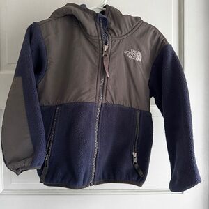 The North Face Boys 3T Denali Hooded Fleece Jacket Navy/Grey
